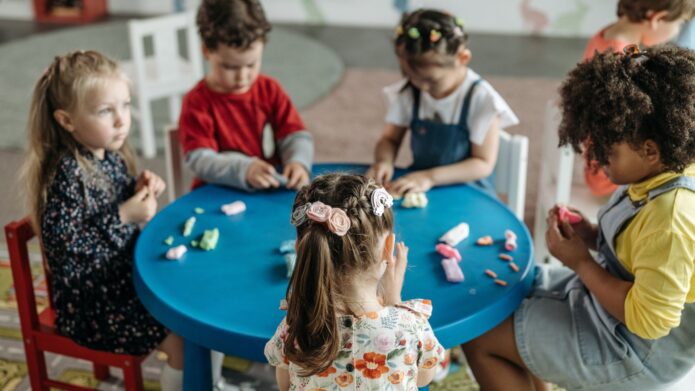 Edukacja zdrowotna w szkołach na temat ospy wietrznej